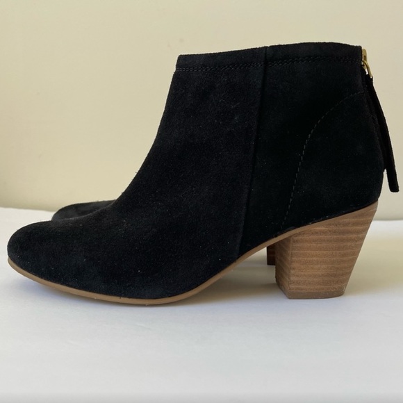 Seychelles Black Suede Stacked Heel Zippered Bootie/7M - Picture 6 of 8